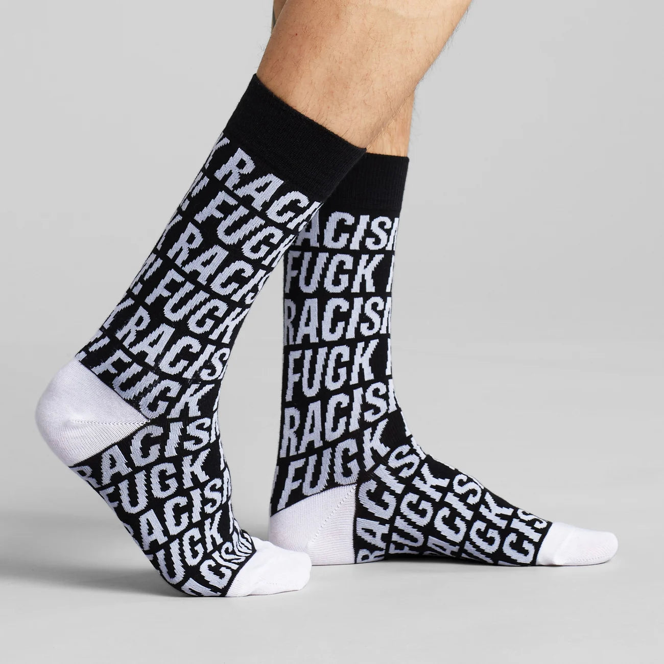 Socks Sigtuna - Fuck Racism - Pattern - Black